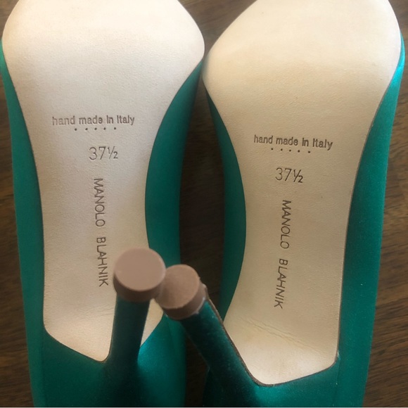 NIB $1125 Manolo Blahnik Hangisi Satin Crystal-Buckle Pumps in Green - size 37.5 - Picture 14 of 16